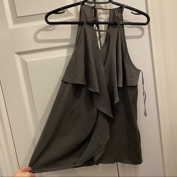 Silky light Guess tank top in Grey. Like new lightly worn - Picture 2 of 5
